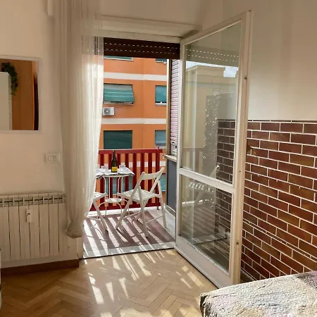 Group شقة روما