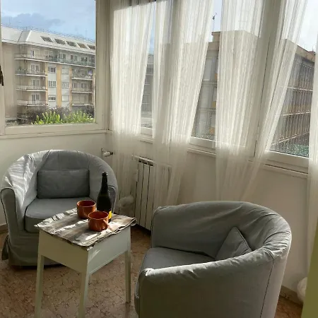 Group شقة روما